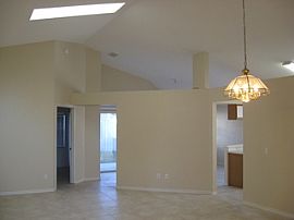 Beautiful 3 Bedroom Single Family Home in Waterford Lakes in Orlando, FL (Photo 2 of 4)
