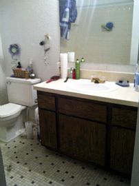 Charming 2 Bedroom Townhouse with One Month Free! in Fort Gratiot, MI (Photo 4 of 7)