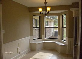 4 Br 2.5 Ba Scenic 10acre Pool Free Water Sewer  Www.Truths.Org in Rosharon, TX (Photo 12 of 12)