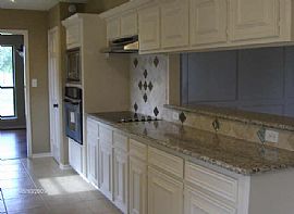 4 Br 2.5 Ba Scenic 10acre Pool Free Water Sewer  Www.Truths.Org in Rosharon, TX (Photo 8 of 12)