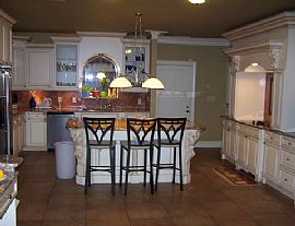 Wonderful 4 Bedroom in Prestigious Riverside Location in Sandy Springs, GA (Photo 5 of 12)