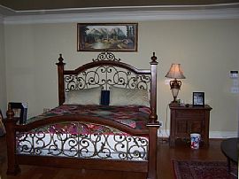 Wonderful 4 Bedroom in Prestigious Riverside Location in Sandy Springs, GA (Photo 9 of 12)