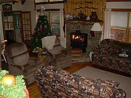 Ideal 4 Bedroom Home at Parkway Creek Lodge in Maggie Valley, NC (Photo 3 of 8)