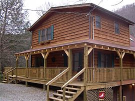 Ideal 4 Bedroom Home at Parkway Creek Lodge in Maggie Valley, NC (Photo 4 of 8)