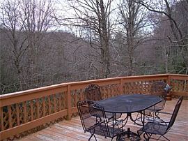 Ideal 4 Bedroom Home at Parkway Creek Lodge in Maggie Valley, NC (Photo 5 of 8)