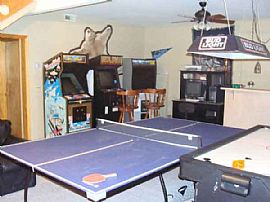 Ideal 4 Bedroom Home at Parkway Creek Lodge in Maggie Valley, NC (Photo 6 of 8)