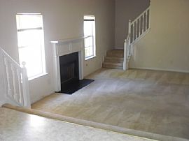 Beautiful 2800+ Sq Ft 4/5 Bdrm Home For Lease/purchase in Stone Mountain, GA (Photo 2 of 12)