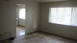 $460 / 1br - Very Well Maintained Apartment For Rent in Florissant, MO (Photo 6 of 7)