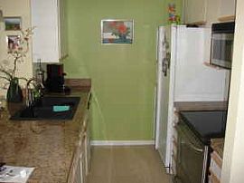Remodeled 1 Bedroom Condo - Close to Scottsdale/Oldtown  in Scottsdale, AZ (Photo 2 of 3)