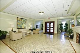 Urban, Chic, Loft Style 1 Bedroom Condo with Luxury Amenities in Washington, DC (Photo 2 of 4)