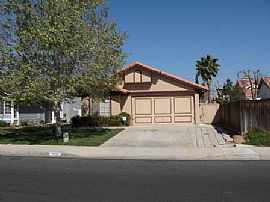 Lovely 4 Bedroom Single Story Home - Half Off First Month  in Moreno Valley, CA