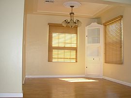 Remarkable, Remodeled 3 Bedroom Home with 2 Car Garage in San Diego, CA (Photo 3 of 5)