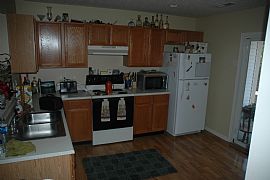 Spacious 2 Br/1.5 Ba Townhome Available in November in Mason, OH (Photo 4 of 5)