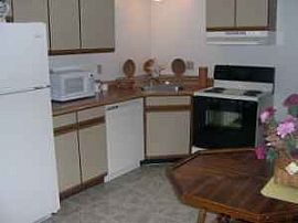 Beautiful and Well Furnished One Bedroom Apartment in Sharon, PA (Photo 1 of 4)