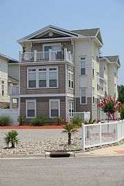 3 Bedroom 3 Story Townhouse - 1/2 Block From Sandy Chicks Beach in Virginia Beach, VA