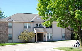 Beautiful 2 Bedroom Apartment with Scenic View  in West Lafayette, IN (Photo 4 of 4)