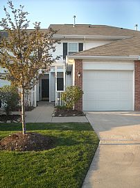 Contemporary 2 Bedroom Townhouse with Vaulted Ceilings in Middleburg Heights, OH
