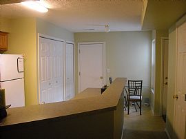 Contemporary 2 Bedroom Townhouse with Vaulted Ceilings in Middleburg Heights, OH (Photo 2 of 8)