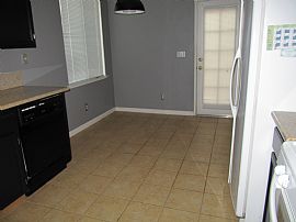 Astonishing 4 Bedroom Home in Gate Community in Sacramento, CA (Photo 5 of 12)