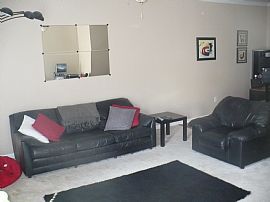 Cute 2 Bedroom Bungalow Townhouse in Scotts Mill  in Apex, NC (Photo 4 of 5)