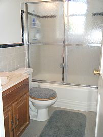 Fabulous 3 Bedroom Home with Light and Bright Basement  in Wheaton, MD (Photo 8 of 8)