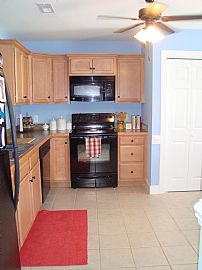 Nice 3 Bedroom Duplex Townhouse in Great Location - Must See! in Greenville, NC (Photo 7 of 9)