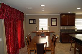 Gorgeous 2 Bedroom Townhouse in Vintner's Grove in Rancho Cucamonga, CA (Photo 3 of 10)