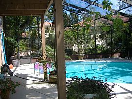 Beautiful 2 Story, 3 Bedroom Home Walk to Beach and The River in Ponce Inlet, FL