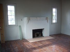 Remodeled 4 Bedroom Home in Downtown with Hardwood Floors  in Lake Worth, FL (Photo 3 of 4)