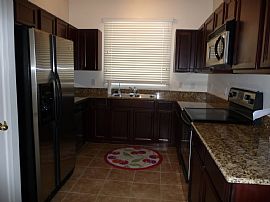 Gorgeous 3 Bedroom Townhouse in a Great Community!  in Gilbert, AZ (Photo 2 of 3)