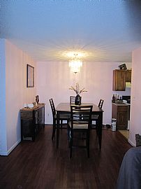 Newly Renovated 2 Bedroom Condo on Top Floor in Cromwell, CT (Photo 4 of 7)