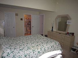 Newly Renovated 2 Bedroom Condo on Top Floor in Cromwell, CT (Photo 6 of 7)
