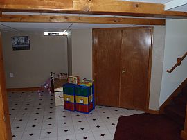 Beautiful 3 Bedroom Home with Finished Basement  in Lincoln Park, MI (Photo 10 of 11)