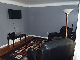 Beautiful 3 Bedroom Home with Finished Basement  in Lincoln Park, MI (Photo 2 of 11)