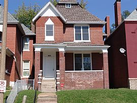 Beautiful 3 Bedroom Single Family Home -Rent Reduction By Nov 1 in Saint Louis, MO
