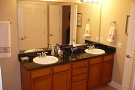 Furnished Luxury Condo in Heart of Cool Springs in Franklin, TN (Photo 4 of 10)