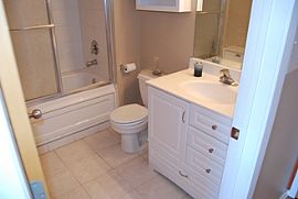 Loft with Parking Included in Rent 2024 S Wabash Ave Unit 402 in Chicago, IL (Photo 11 of 12)