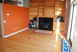 Loft with Parking Included in Rent 2024 S Wabash Ave Unit 402 in Chicago, IL (Photo 4 of 12)