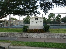 Beautiful Two Story Townhouse in Houston, TX (Photo 1 of 7)