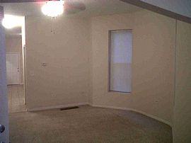 Great Cozy Lawndale  Apartment in Chicago, IL (Photo 3 of 12)