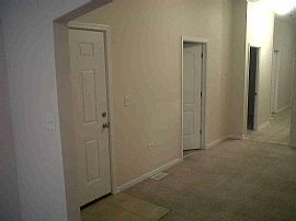 Great Cozy Lawndale  Apartment in Chicago, IL (Photo 4 of 12)