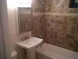 Great Cozy Lawndale  Apartment in Chicago, IL (Photo 7 of 12)