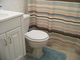 Ideal 3 Bedroom Home with Central Air - Near Middle Branch Park in Baltimore, MD (Photo 9 of 12)