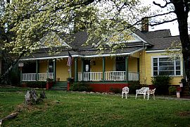 Conducive 4 Bedroom Home - Commercial Rental in Kennesaw, GA