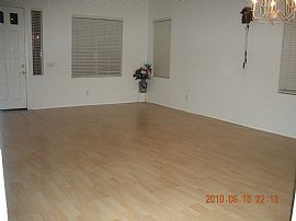 Mint 5 Bedroom Home with 3 Car Garage in Warner Ranch  in Tempe, AZ (Photo 3 of 7)