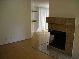 Tasteful 2 Bedroom Condo with Wood Floor - Near All Major Stores in Aliso Viejo, CA