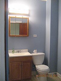 Charming 1 Bedroom Home with 1 Car Garage - Woodstar Realty in Elgin, IL (Photo 4 of 8)