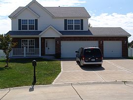 Stunning 4 Bedroom Single Family Home - 6 Yr Old with Fireplace in Saint Charles, MO