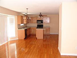 Stunning 4 Bedroom Single Family Home - 6 Yr Old with Fireplace in Saint Charles, MO (Photo 3 of 4)