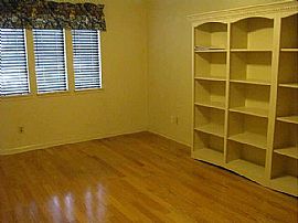 Large 3 Bedroom Home with Pool in North Houston in Houston, TX (Photo 5 of 12)